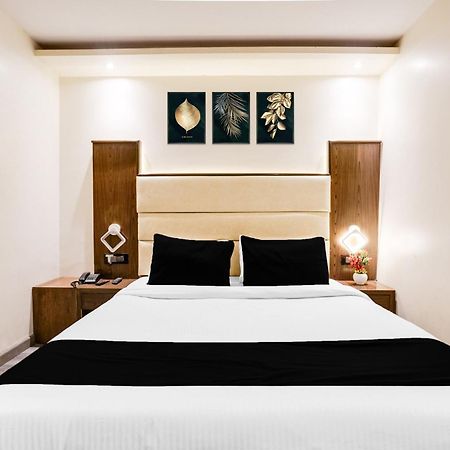Super Collection O Andheri Near Western Express Highway Mumbai Bagian luar foto